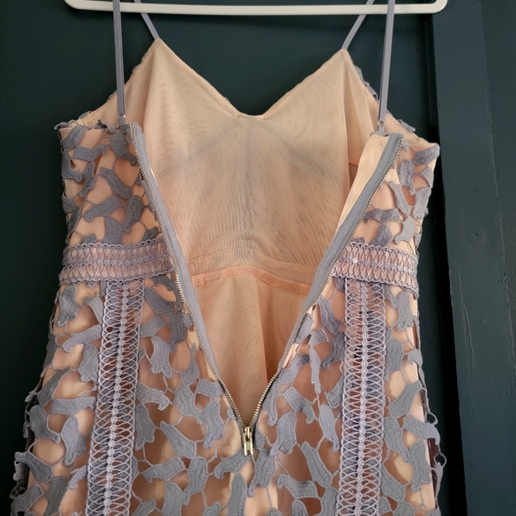 Elliatt xAnthropologie Tingle Midi Dress Crochet Lace Overlay in Lilac & Nude XS - Picture 9 of 12